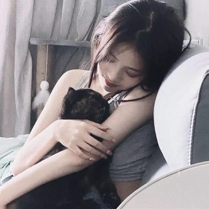 重生八零年代娶了师娘